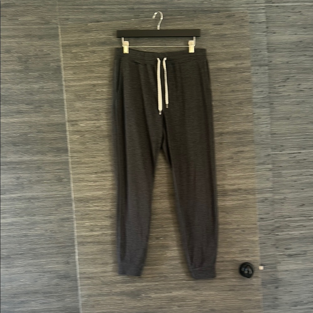 VUORI Women’s Gray Jogger Pants